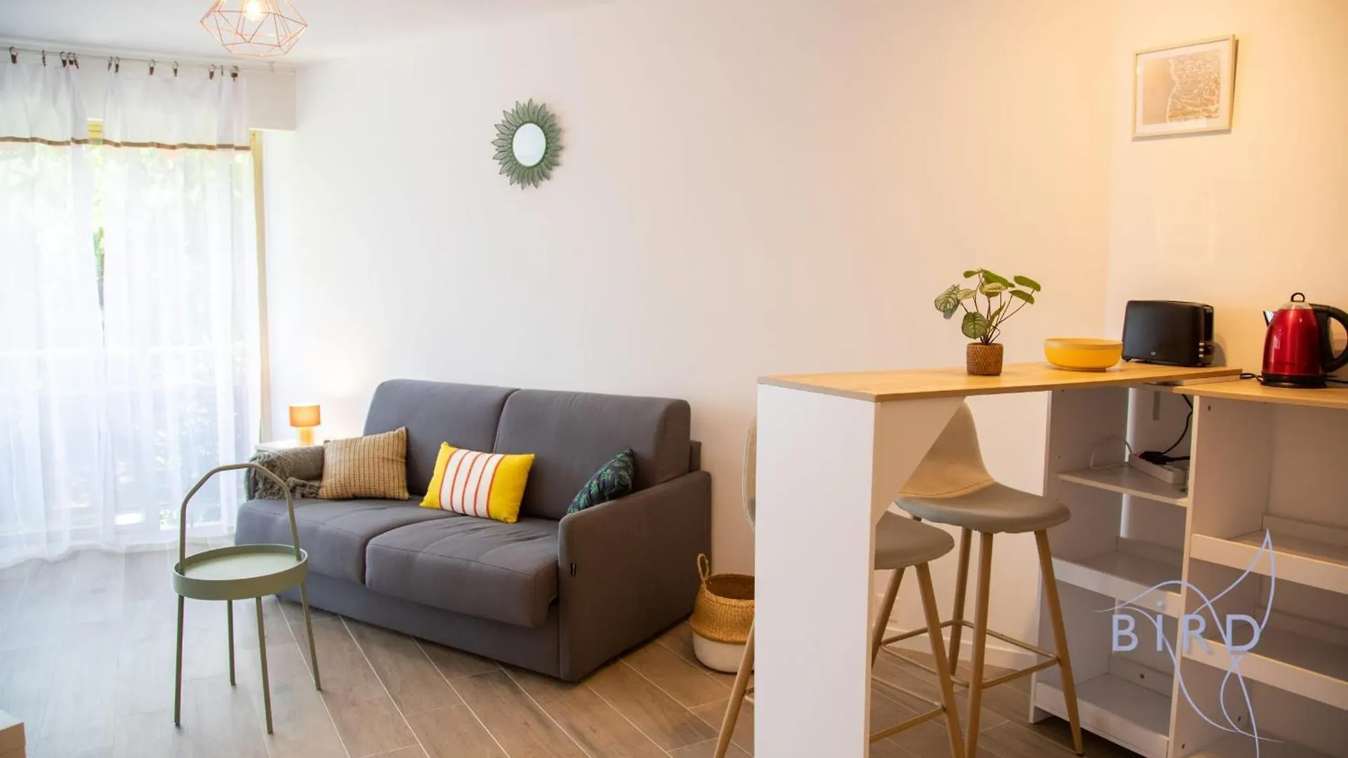 Studio With Swimming Pool In Juan Les Pins Antibes