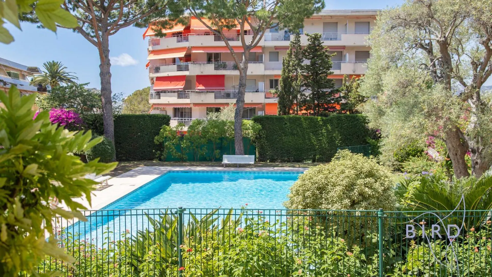Apartment Studio With Swimming Pool In Juan Les Pins Antibes France